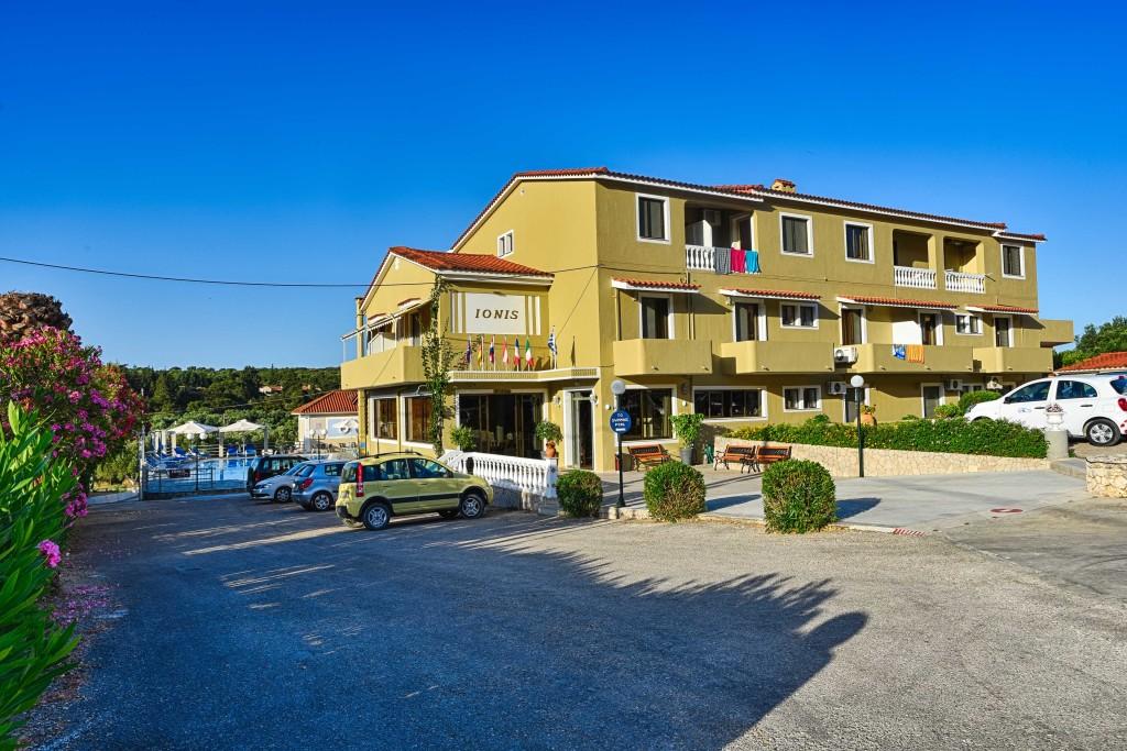 Ionis Hotel Troianata Exterior photo