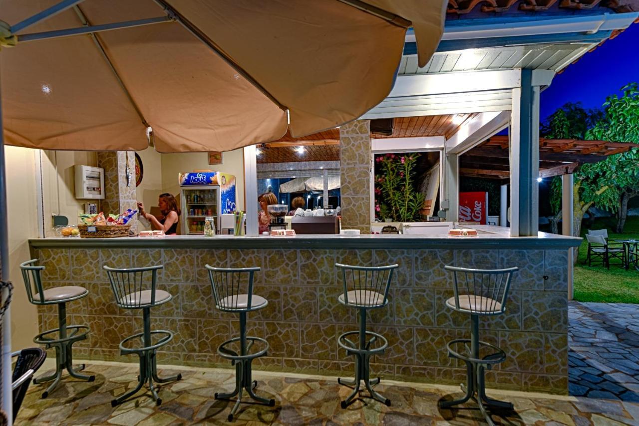 Ionis Hotel Troianata Exterior photo