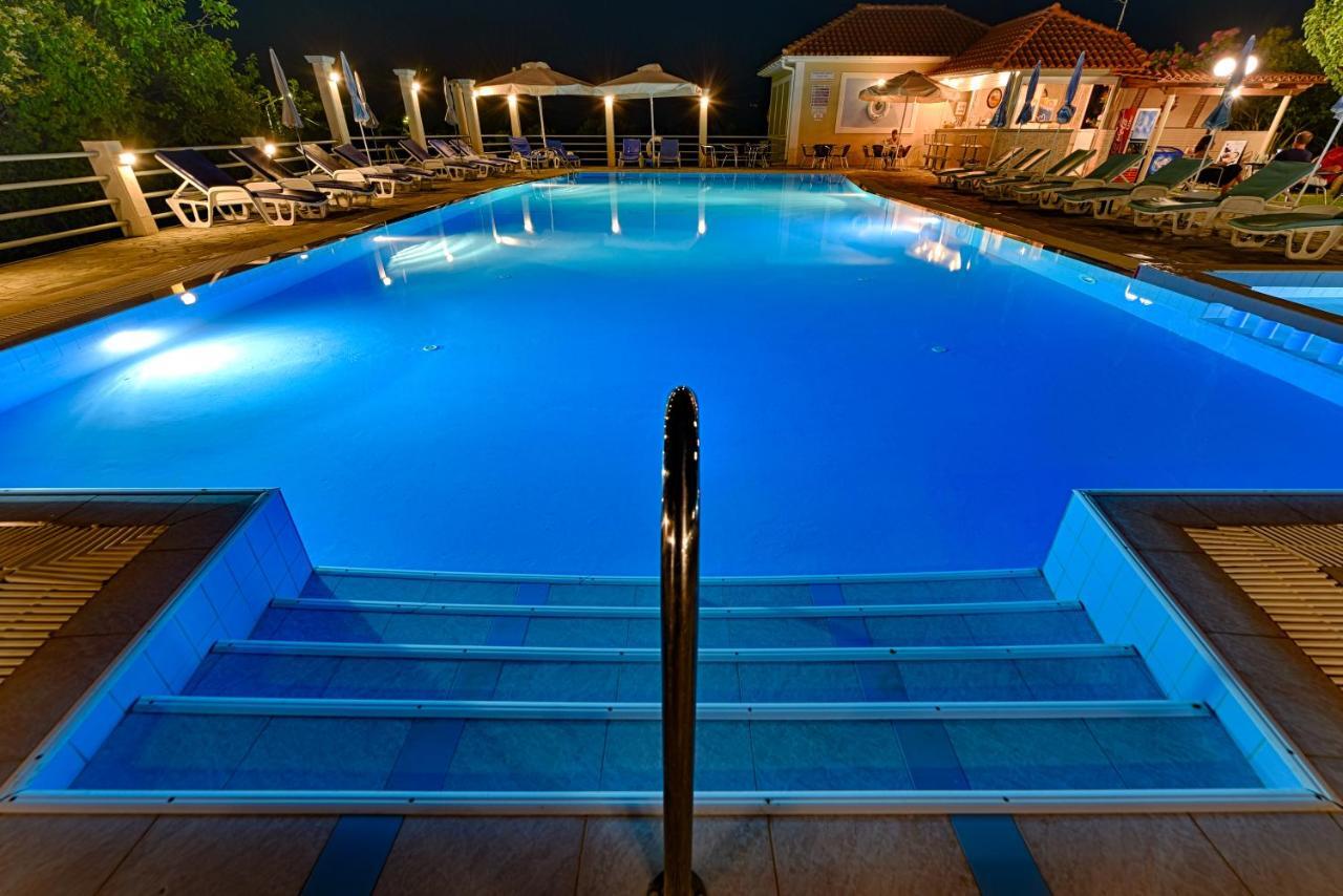 Ionis Hotel Troianata Exterior photo