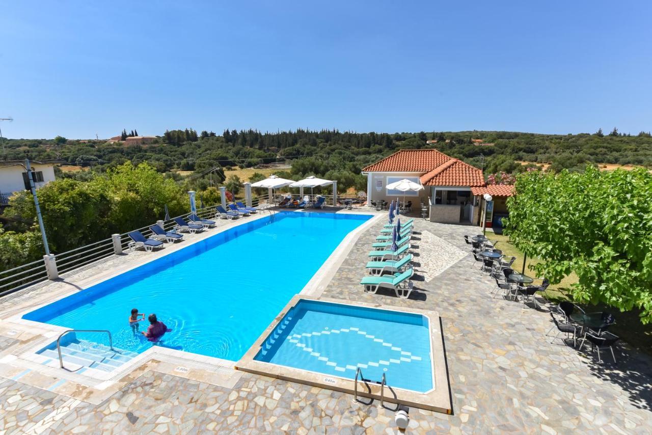 Ionis Hotel Troianata Exterior photo