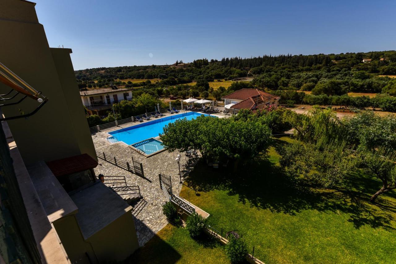Ionis Hotel Troianata Exterior photo