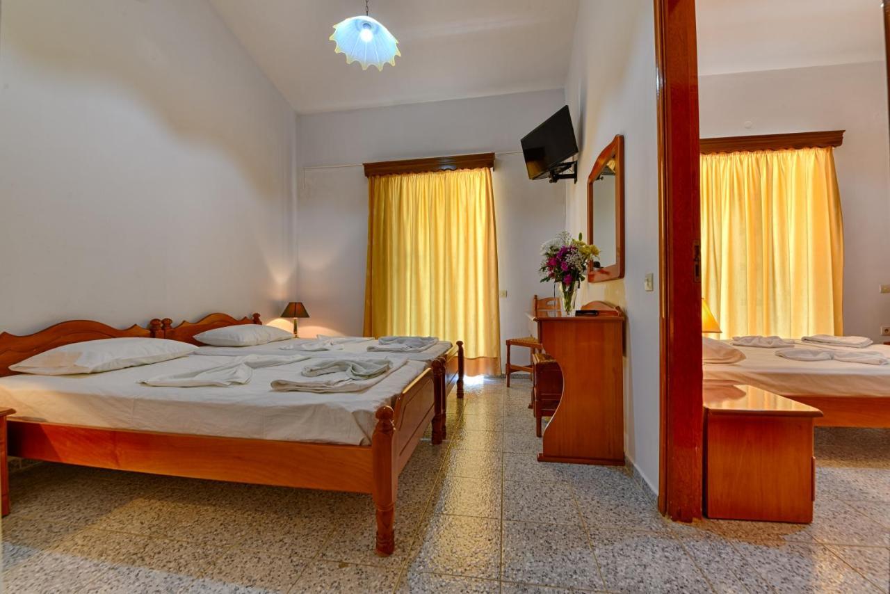Ionis Hotel Troianata Exterior photo