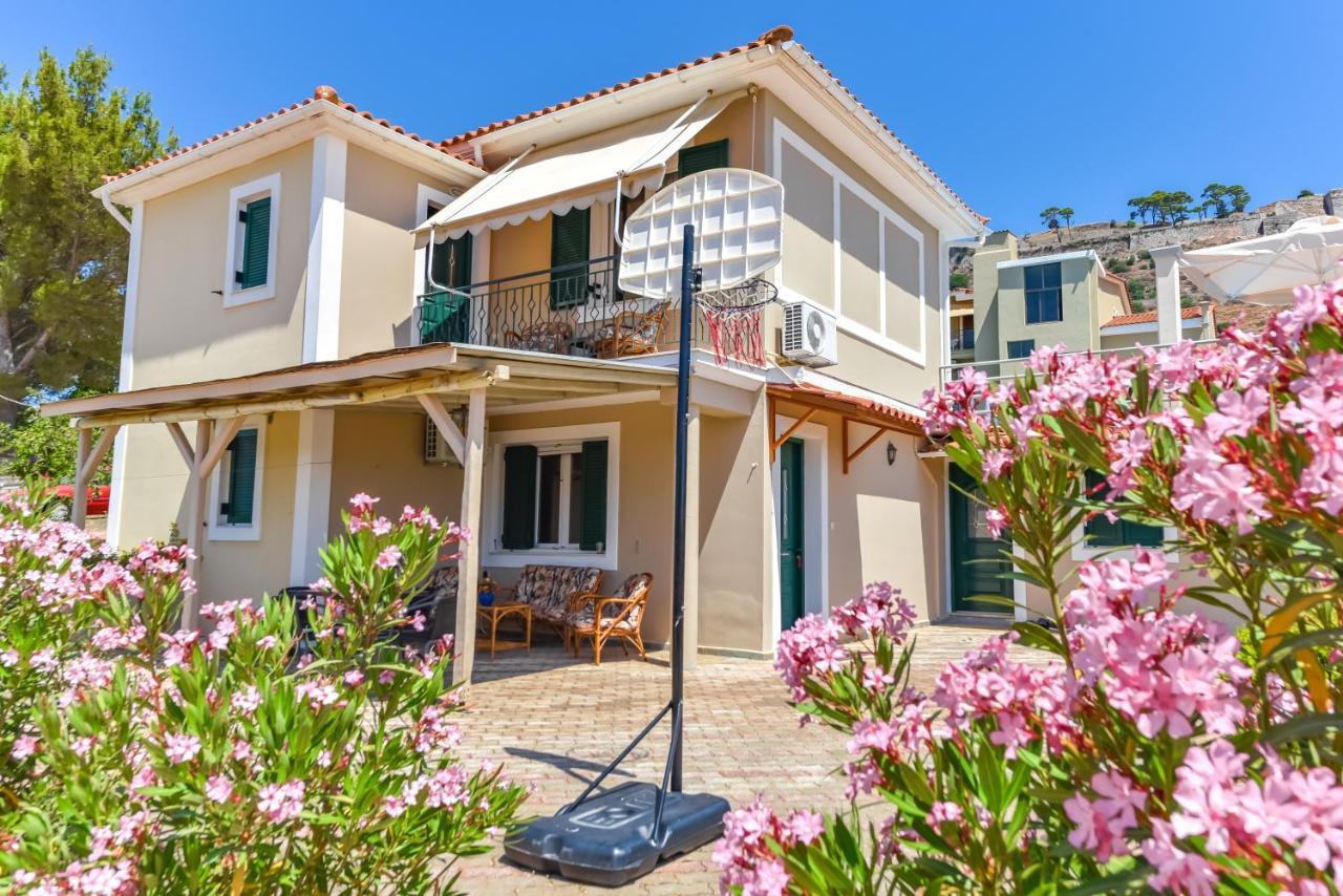 Ionis Hotel Troianata Exterior photo